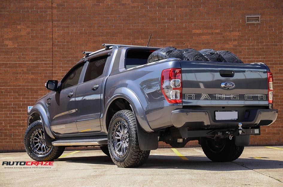 FORD RANGER REBEL ANTHRACITE CENTER W BLACK LIP